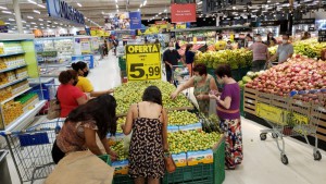 Umbu da Caatinga baiana está nas gondolas de rede de supermercados do Nordeste