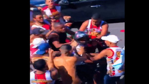 LAMENTÁVEL! Antes de jogo que o Vitória brilhou em campo, "torcedores" do Leão espancam suposto adversário