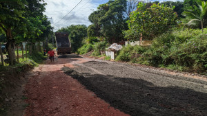 Santa Maria e Coqueiros de Arembepe recebem serviços de melhoramento