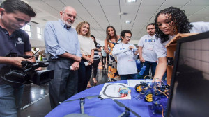 Workshop de Ciência, Tecnologia e Inovação atrai estudantes em Camaçari