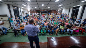 Prefeitura de Camaçari entrega 121 títulos de legitimação fundiária