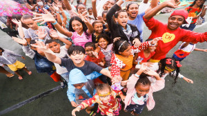 Mesmo com chuva, projeto “O Legal é Ser Criança” promove tarde especial