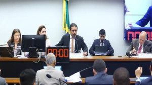 Comissão da Câmara dos Deputados aprova projeto que proíbe casamento homoafetivo