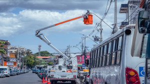 Modernização da iluminação de LED avança e chega ao Centro de Lauro de Freitas