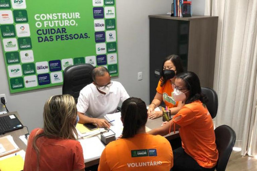 Prefeito de Camaçari reúne e antecipa entrega itinerante dos Cupons da Páscoa